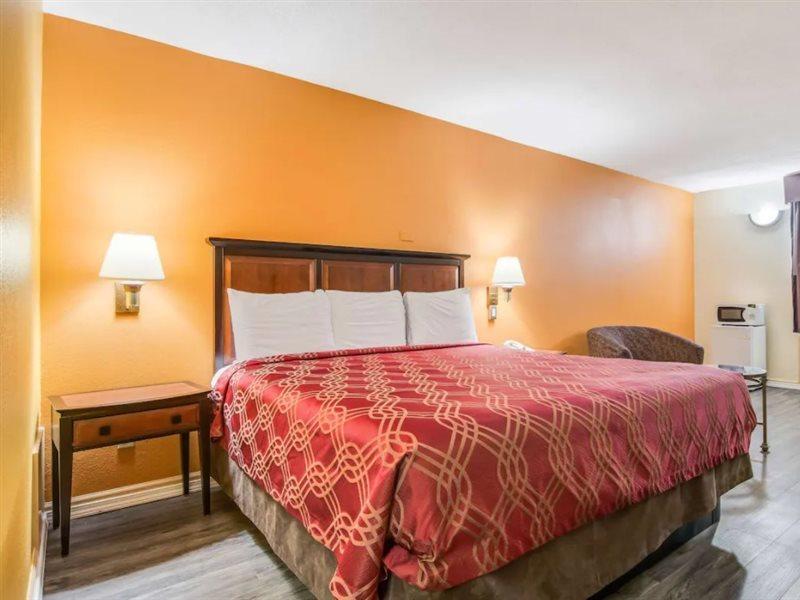 Econo Lodge At Six Flags Austell Dış mekan fotoğraf