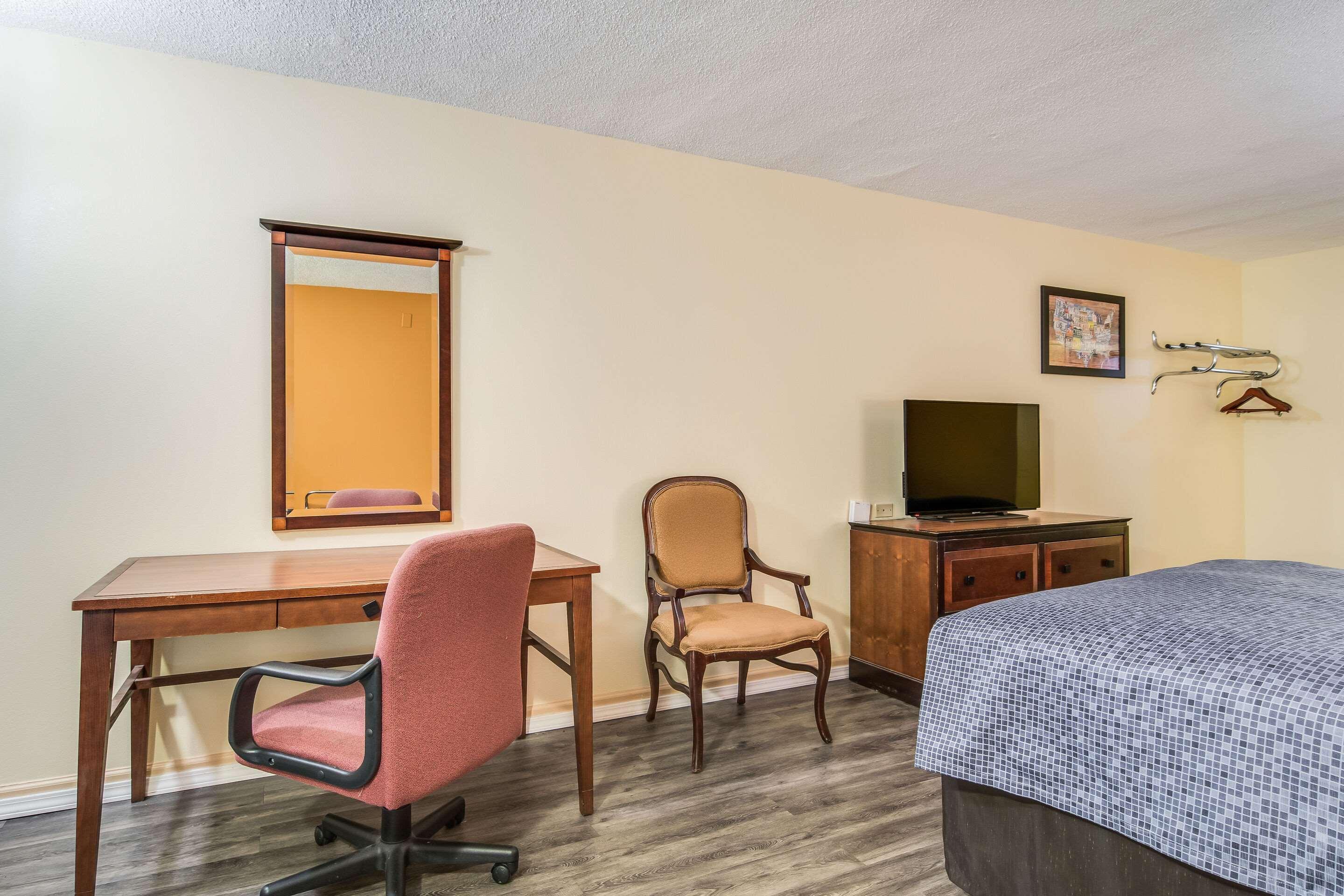 Econo Lodge At Six Flags Austell Dış mekan fotoğraf